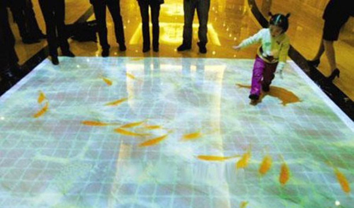 婺城巨幕影院互动鱼水投影