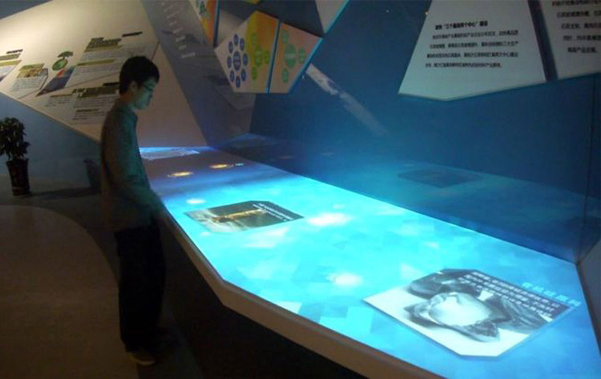 内蒙古巨幕影院互动投影系统