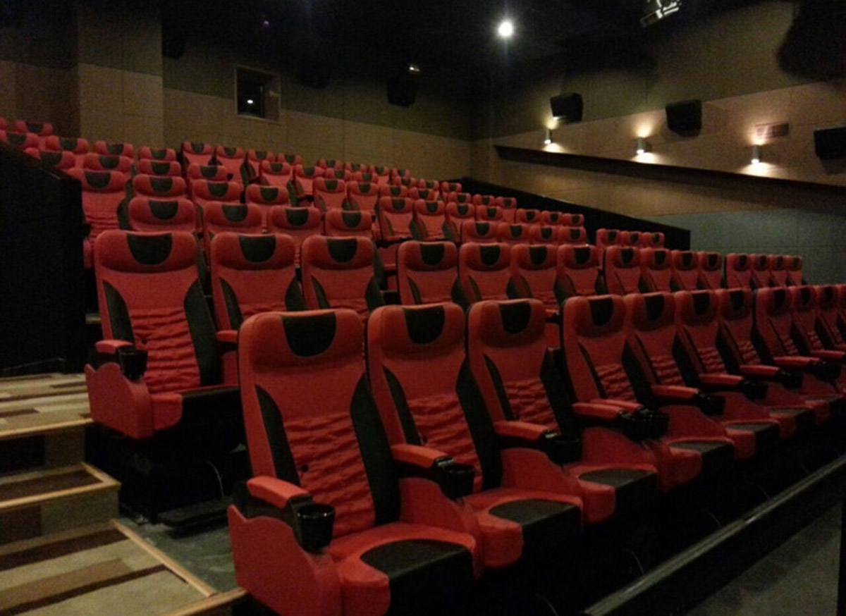 巨幕影院4d电影院专用动感座椅.jpg